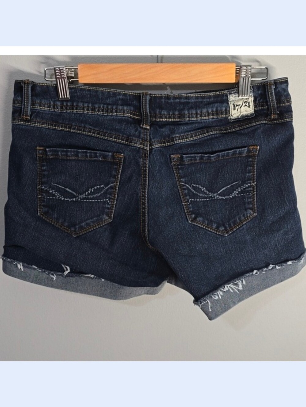 17/21 Exclusive Denim shorts Classic denim jean shorts Blue women's size  10